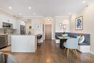 435 W Erie St, Chicago, IL 60654 - Photo 6