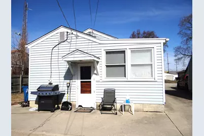 831 Douglas Street, Morris, IL 60450 - Photo 18