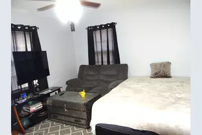 831 Douglas Street, Morris, IL 60450 - Photo 6