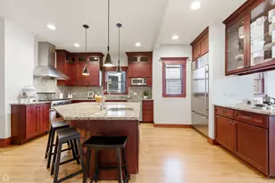 2537 N Bernard St, Chicago, IL 60647 - Photo 8