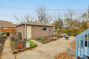 7501 E Prairie Rd, Skokie, IL 60076 - Photo 36