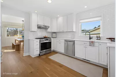 212 Woodstock Avenue, Clarendon Hills, IL 60514 - Photo 8