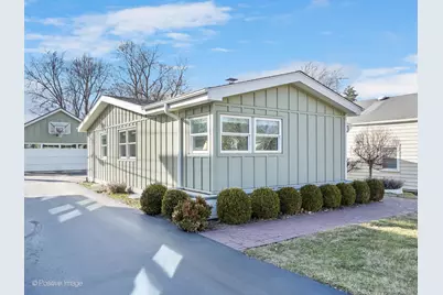 212 Woodstock Avenue, Clarendon Hills, IL 60514 - Photo 2