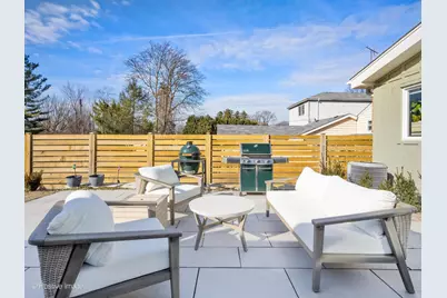 212 Woodstock Avenue, Clarendon Hills, IL 60514 - Photo 26