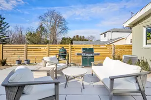 212 Woodstock Ave, Clarendon Hills, IL 60514 - Photo 26