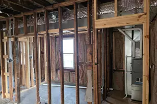 8549 S Kingston Ave, Chicago, IL 60617 - Photo 8