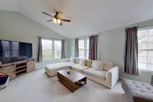 2418 Emily Ln, Elgin, IL 60124 - Photo 2