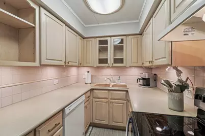 1301 N Western Avenue #307, Lake Forest, IL 60045 - Photo 14