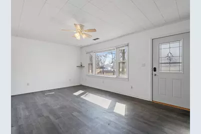 3229 66th Avenue, Moline, IL 61265 - Photo 8