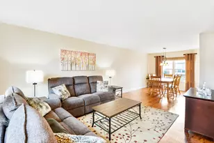 1281 Old Timber Ct, Hoffman Estates, IL 60192 - Photo 6