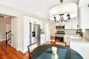 1281 Old Timber Ct, Hoffman Estates, IL 60192 - Photo 10