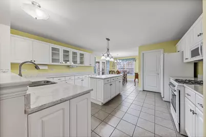 820 W Locust Lane, Peotone, IL 60468 - Photo 6