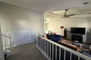 1172 Hill Crest Dr, Carol Stream, IL 60188 - Photo 2