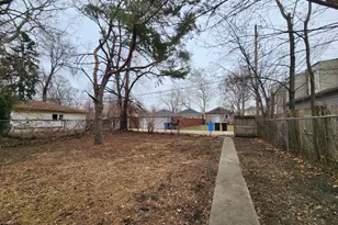 143 E 119th St, Chicago, IL 60628 - Photo 2