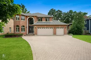 1017 E Red Oak St, Addison, IL 60101 - Photo 2