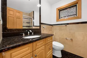1017 E Red Oak St, Addison, IL 60101 - Photo 32
