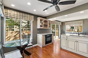 814 Oak Hill Rd, Lake Barrington, IL 60010 - Photo 8