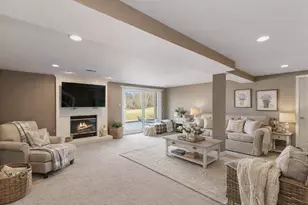 814 Oak Hill Rd, Lake Barrington, IL 60010 - Photo 28