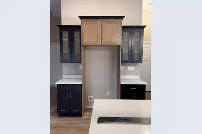 10398 E Clara Avenue, Rochelle, IL 61068 - Photo 4