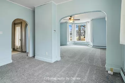 327 E Ohio Street, Momence, IL 60954 - Photo 8