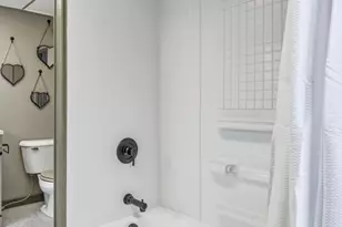 327 E Ohio St, Momence, IL 60954 - Photo 24