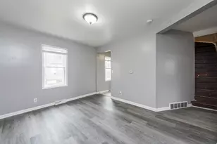 205 S Park Ave, Waukegan, IL 60085 - Photo 12