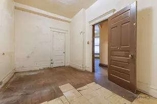 1512 S Sawyer Ave, Chicago, IL 60623 - Photo 8