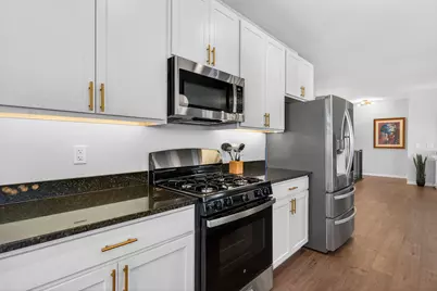 429 Fairway Lane, Sycamore, IL 60178 - Photo 10