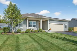 429 Fairway Ln, Sycamore, IL 60178 - Photo 1