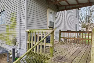 225 E Pine St, Paxton, IL 60957 - Photo 24