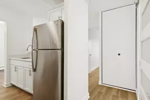 300 W Fullerton Ave, Addison, IL 60101 - Photo 2