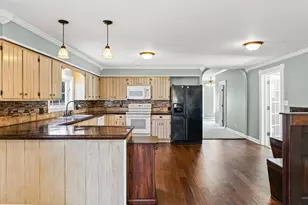 103 E Griggs St, Mansfield, IL 61854 - Photo 10