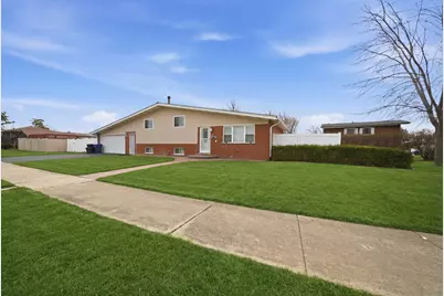 10725 S Rutherford Avenue, Worth, IL 60482 - Photo 1