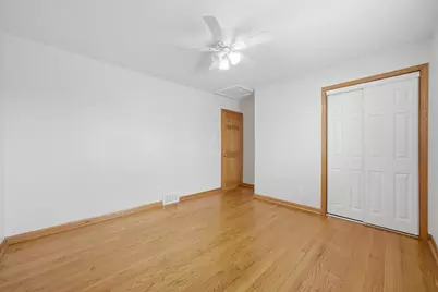 10725 S Rutherford Avenue, Worth, IL 60482 - Photo 26