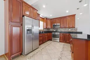 10725 S Rutherford Ave, Worth, IL 60482 - Photo 14