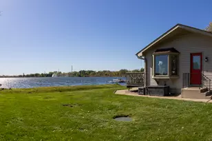 23231 W Lakeshore Dr, Antioch, IL 60002 - Photo 2