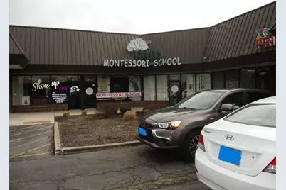 1015 W Golf Road, Hoffman Estates, IL 60169 - Photo 2