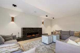 1180 Oak Ridge Dr, Glencoe, IL 60022 - Photo 32