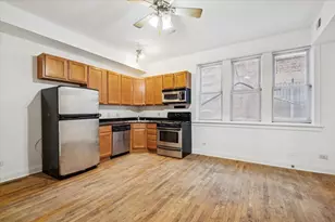 6812 N Wayne Ave, Chicago, IL 60626 - Photo 2