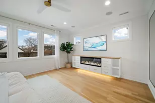 2042 N Honore St, Chicago, IL 60614 - Photo 16