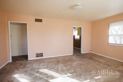 762 N Webster Circle, Kankakee, IL 60901 - Photo 8