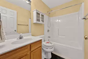 5805 Castlewood Trail, McHenry, IL 60050 - Photo 26
