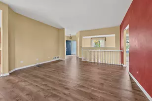 5805 Castlewood Trail, McHenry, IL 60050 - Photo 10