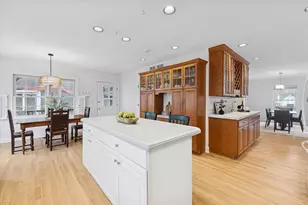 692 Chidester St, Glen Ellyn, IL 60137 - Photo 10