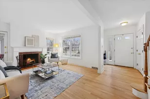 692 Chidester St, Glen Ellyn, IL 60137 - Photo 4