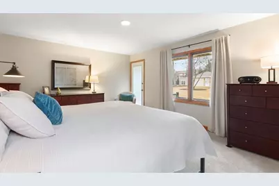 [Address not provided], Wheaton, IL 60189 - Photo 10