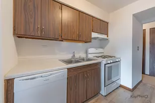 1840 W Highland Ave, Elgin, IL 60123 - Photo 8