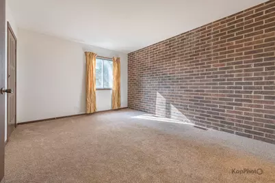 1840 W Highland Avenue #E-105, Elgin, IL 60123 - Photo 14