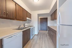 1840 W Highland Ave, Elgin, IL 60123 - Photo 10