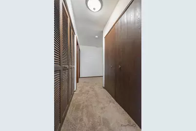 1840 W Highland Avenue #E-105, Elgin, IL 60123 - Photo 22